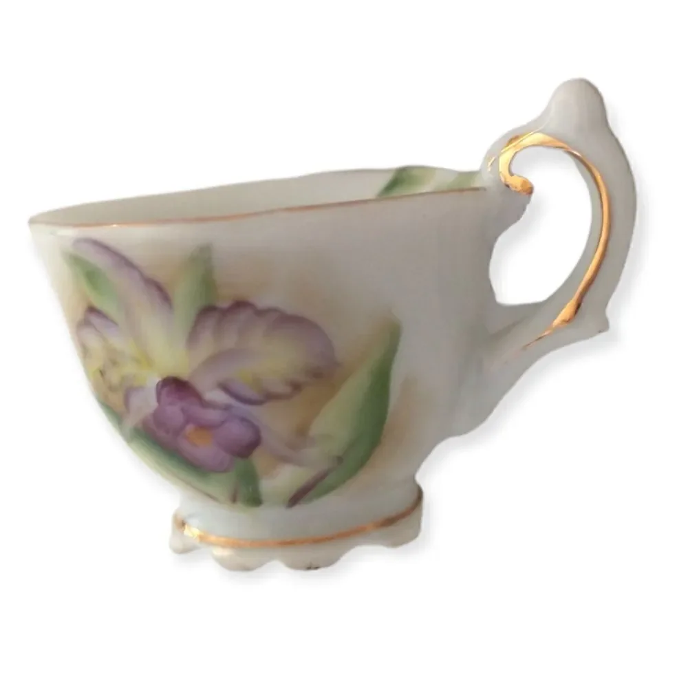 MINI Demitasse Floral Tea Cup Porcelain Air‎ Plants Succulents Violets Diorama